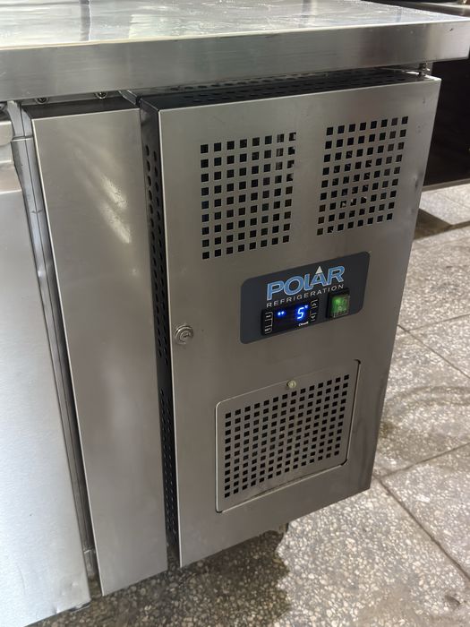 Професионална Хладилна Маса Polar с 3 Врати 180 см 420L