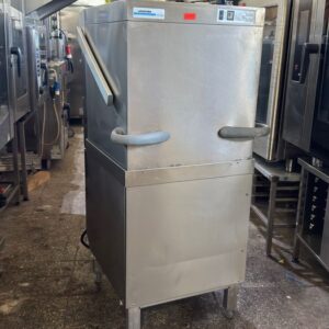 Конзолна  съдомиялна Winterhalter GS 502