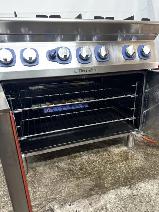 Газова печка Electrolux – 6 котлона, газова фурна, пропан-бутан
