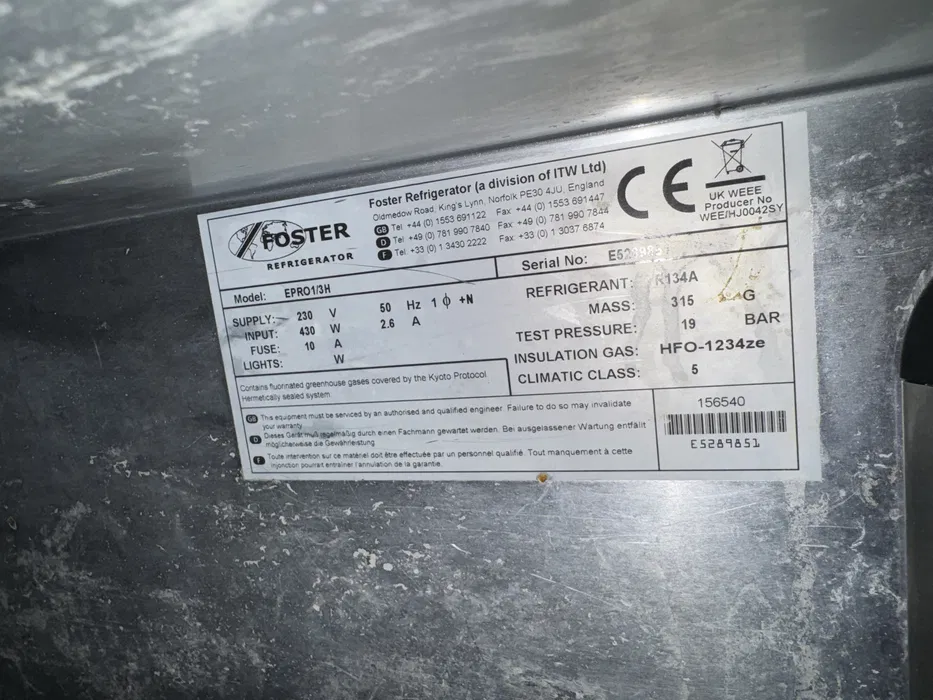 Професионална Хладилна Маса Foster 3 Врати 435л